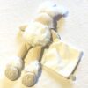 Arrière peluche normale grand lapin beige veste motifs dorés mouchoir blanc main