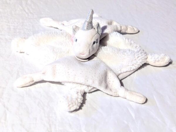 Doudou petite licorne blanche oreilles corne pailletés