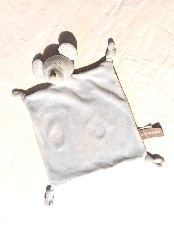 Doudou petite souris bleue robe bleue claire