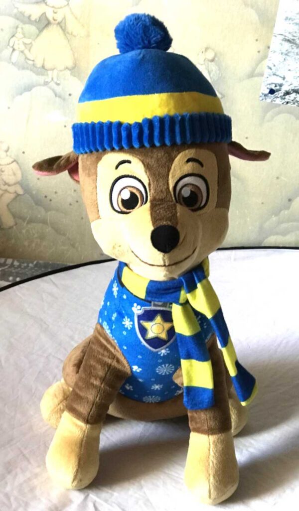 Peluche normale grand chien pat patrouille brun bonnet veste écharpe bleues