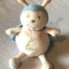 Peluche normale petite coccinelle beige bleu ailes bleues pois blancs